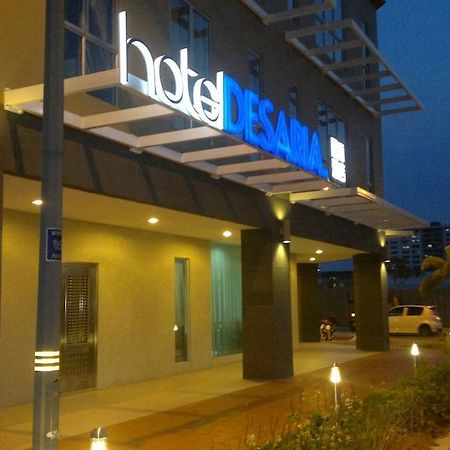 Hotel Desaria Petaling Jaya Exteriör bild