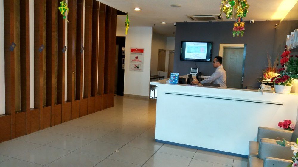 Hotel Desaria Petaling Jaya Exteriör bild