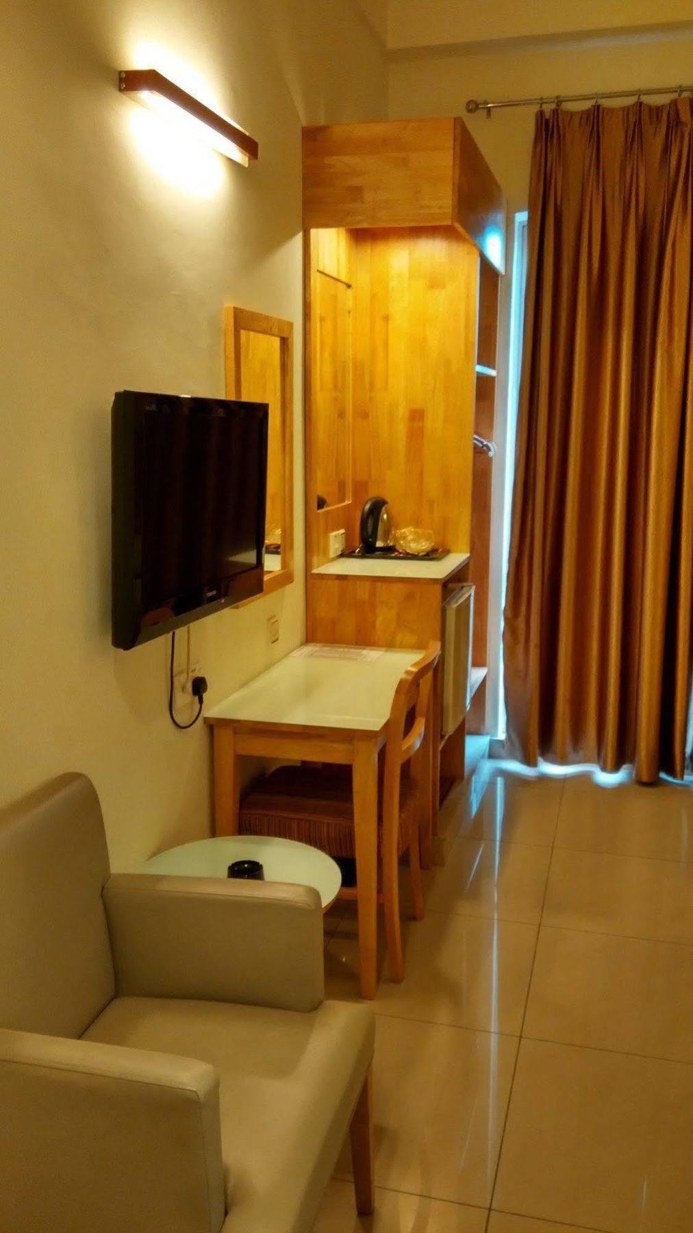 Hotel Desaria Petaling Jaya Exteriör bild