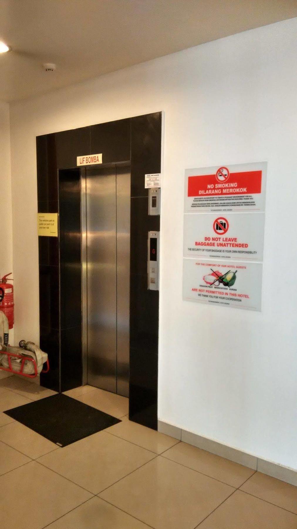 Hotel Desaria Petaling Jaya Exteriör bild